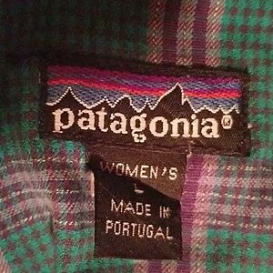 Patagonia womens Teal green/purple/white buttondow